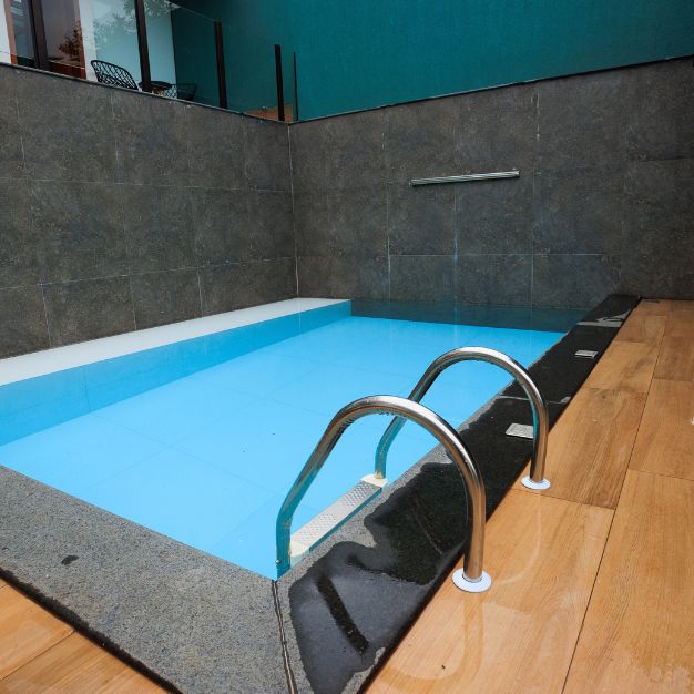 Piscina Climatizada na Pousada Vinháticos